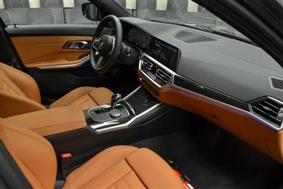 BMW نسخه اصلاح شده جدیدی از BMW 330i را معرفی کرد.