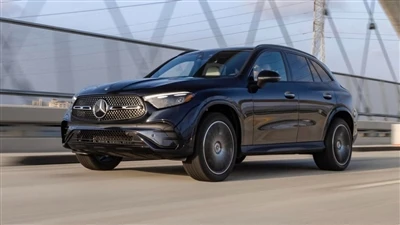 چه چیزی با مرسدس GLC300 رقابت می کند